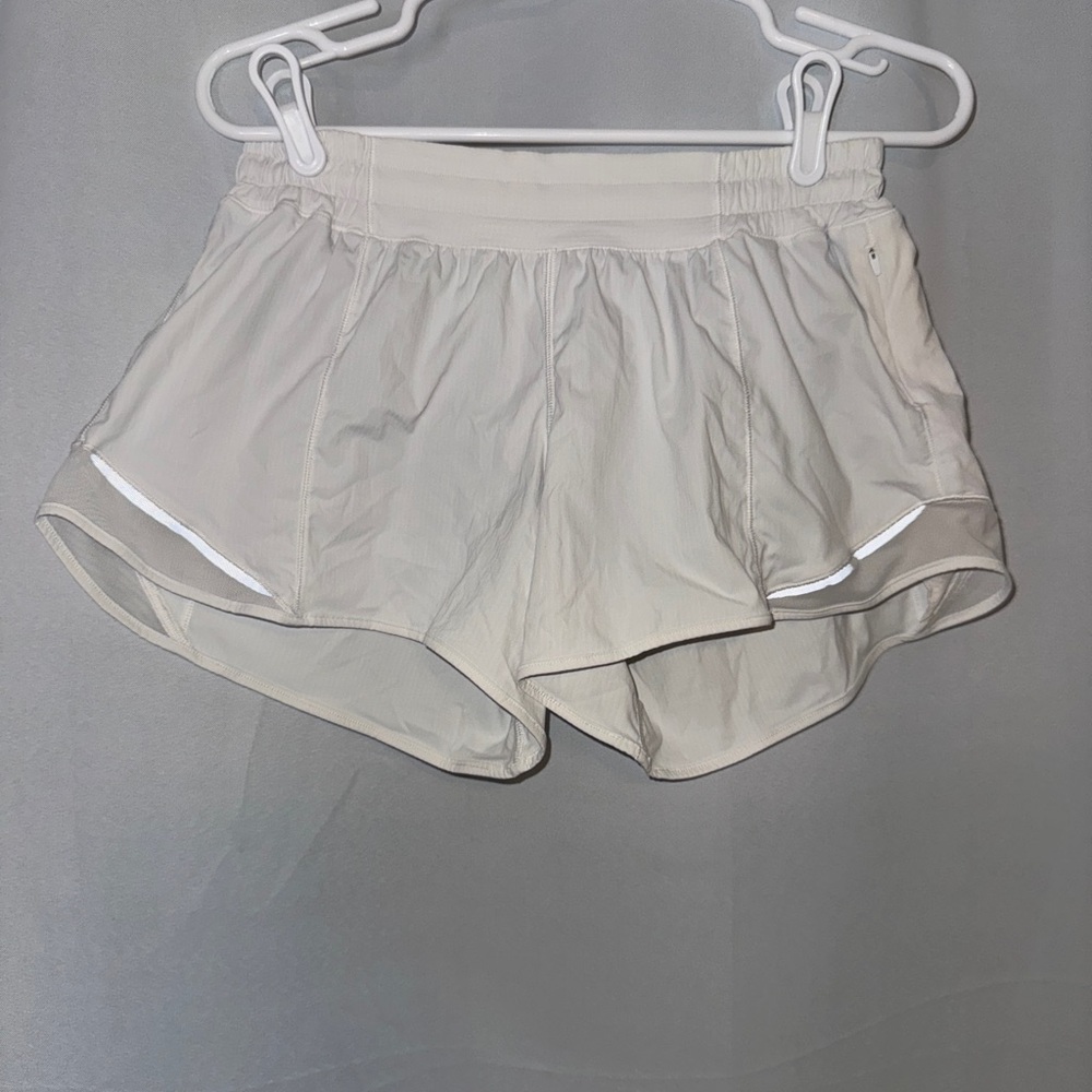 Size 8 Low Rise Lululemon Hottie Hot Short